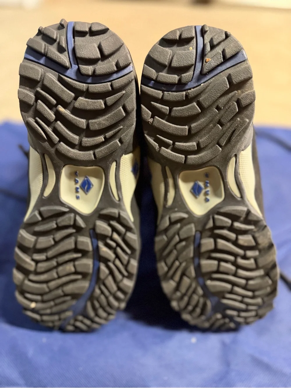 Vans Men's Gray and Blue Snowboard Boots